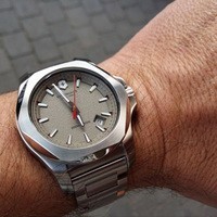 Мужские часы Victorinox Swiss Army I.N.O.X V241739